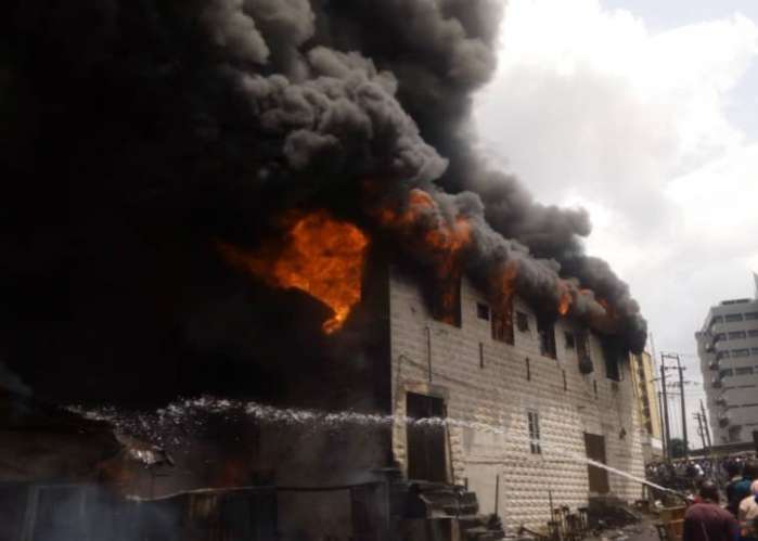  Goods, shops razed as fire guts Dugbe market in Ibadan