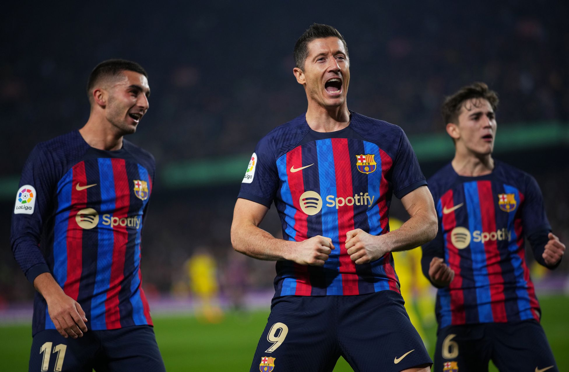  Lewandowski on target as Barcelona restore 8-point LaLiga lead