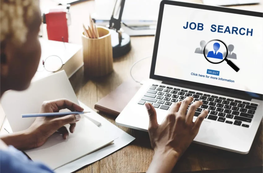 APPLY: Library & customer assistant needed in UK — £25,183 salary per year, visa sponsorship available