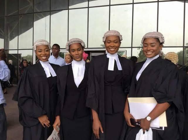 Group photograph of Nigerian law students called to bar. Photo Credit- Kashgain