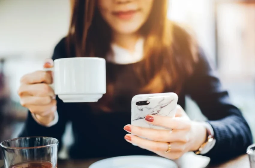 4chan Sparks Outrage After 13,000 Photos Leaked from Tea App Hack – Victims Speak Out. Photo credit: d3sign / Getty Images