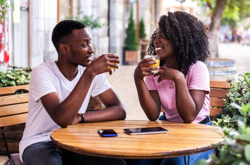 15 first date questions that spark real conversation