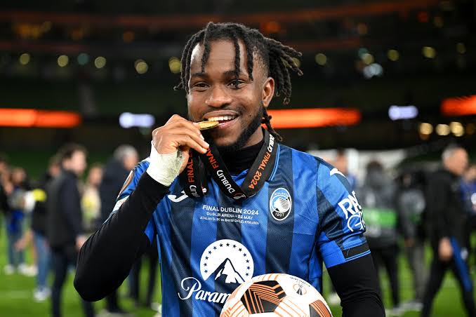 Atalanta forward, Ademola Lookman celebrating his 2024 Europa league final triumph. Photo Credit- LiveScore
