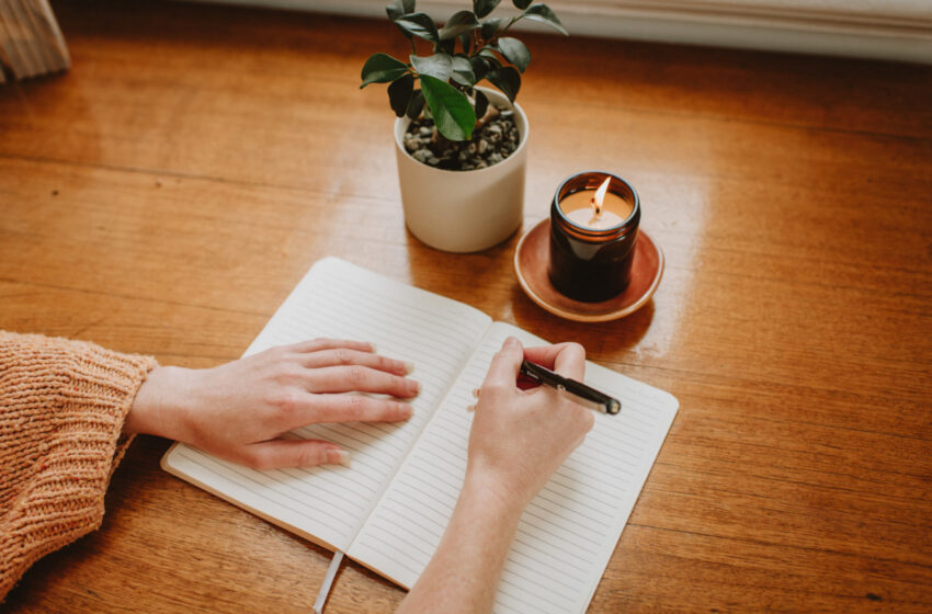  8 Mental Health Benefits of Journaling