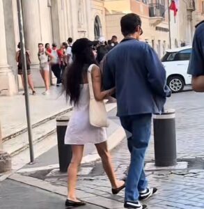 Zoe Kravitz and Harry Style spotted in Rome.