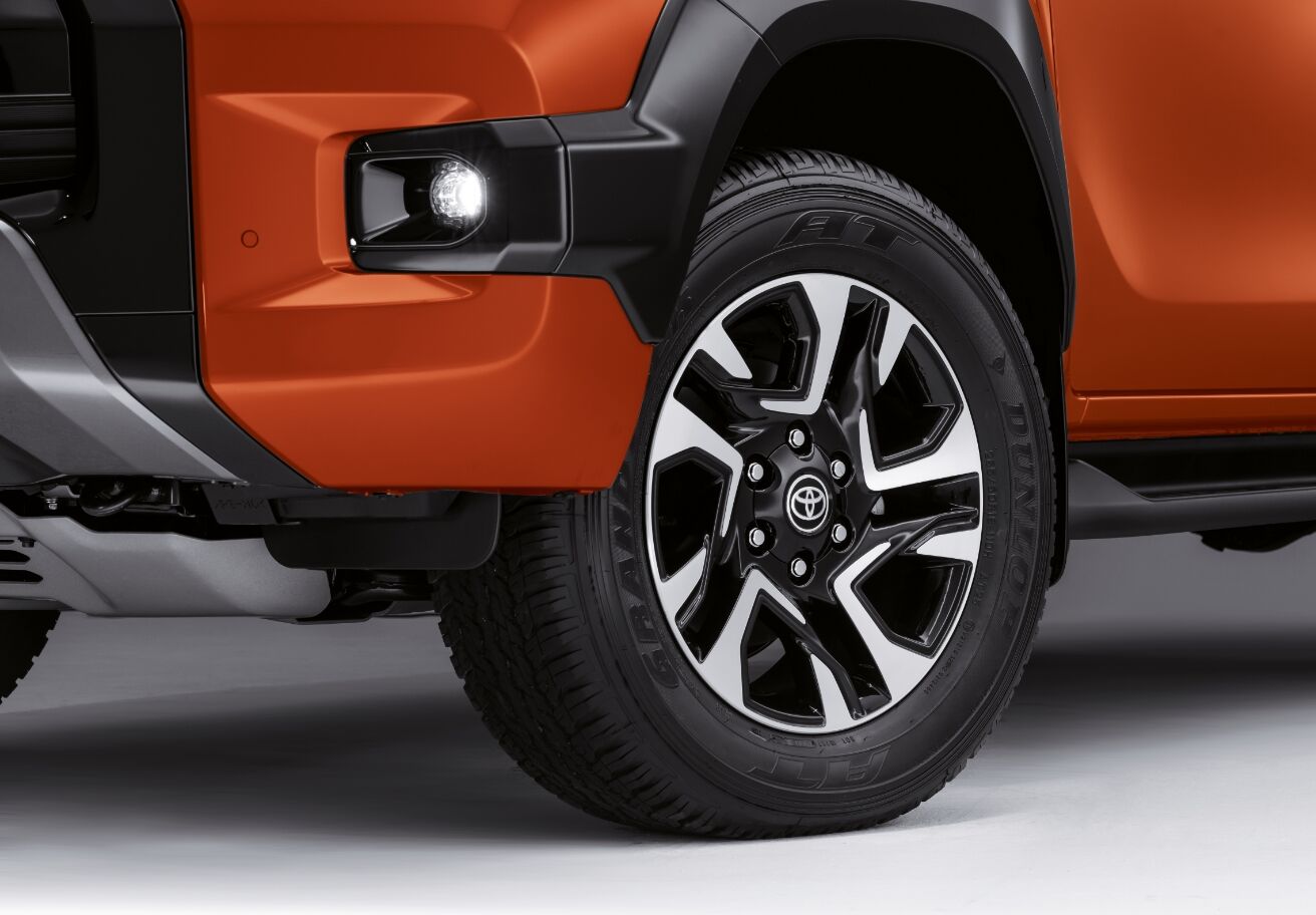 Toyota Hilux Legend 55 Door Wheel