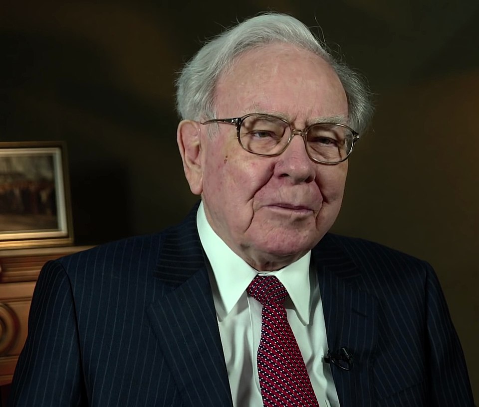 Buffett Makes a Comeback: Berkshire Hathaway Invests in UnitedHealth Amid Market Challenges
