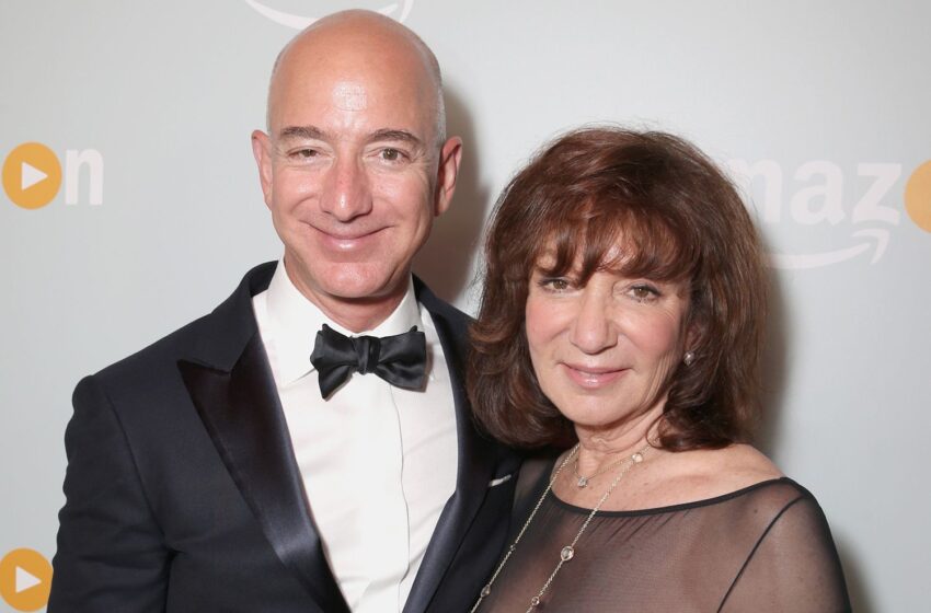 Jackie Bezos and her son, Jeff Bezos.