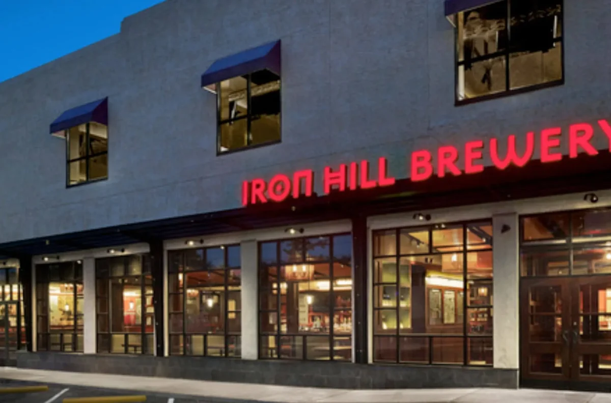  Why did Iron Hill Brewery & Restaurant close?