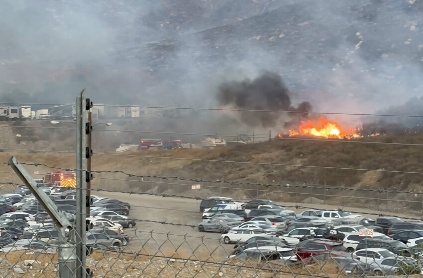Jurupa Valley Pyrite Fire Erupts: 400 Acres Burned, Evacuations Ordered as Blaze Pushes Toward Fontana