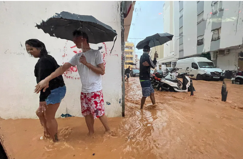  Weather agency lifts rain alerts in Alicante and Valencia as torrential downpours hit Ibiza and Valencia