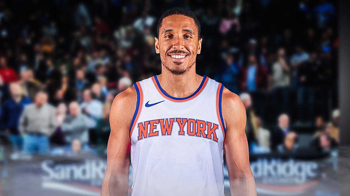 Malcolm Brogdon signs with the Knicks.