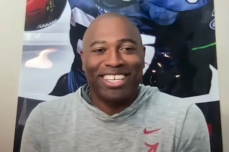 Shaun Alexander reveals baby no. 14 on the way — Is 15 next?