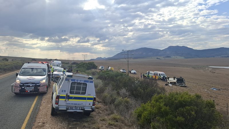 Taxi crash on N9 highway. Photo Credit- Arrive Alive
