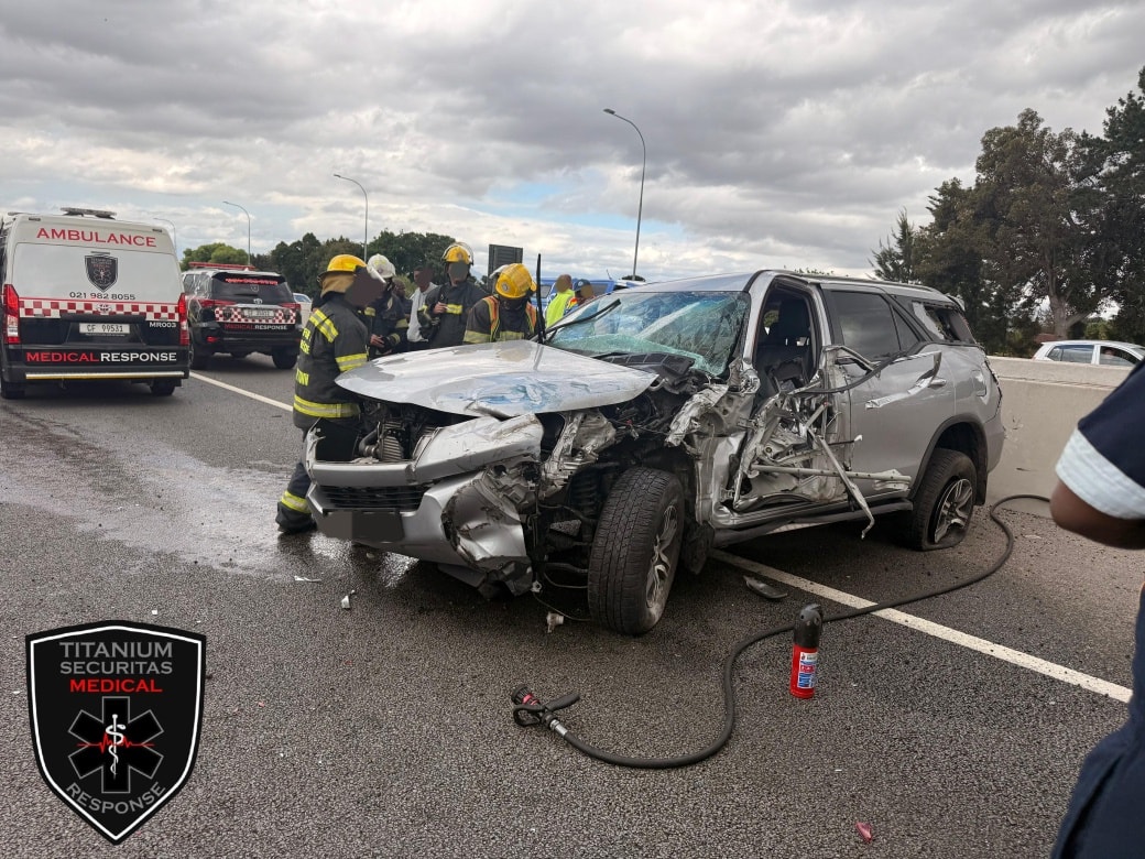  Vehicle rollover on N1 outbound leaves one injured near Bellville