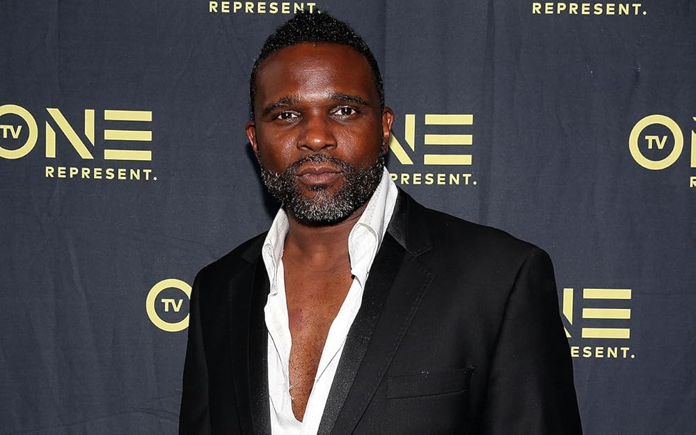 Why was Family Matters star Darius McCrary arrested near the U.S.–Mexico border?