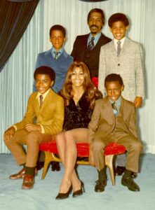 Tina Turner and Ike Turner with their children in 1972. Image Credit: Michael Ochs Archives/Getty
