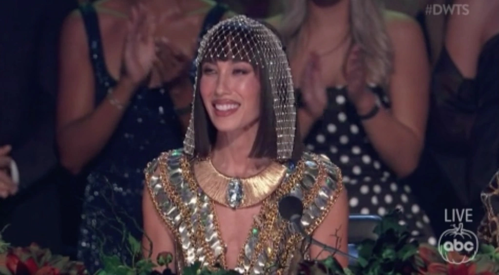 Cheryl Burke returns to DWTS as guest judge after her pro exit