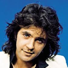 Is David Essex making a grand comeback? Legendary ‘rock on’ star announces 2026 “Thanks for the memories” Tour