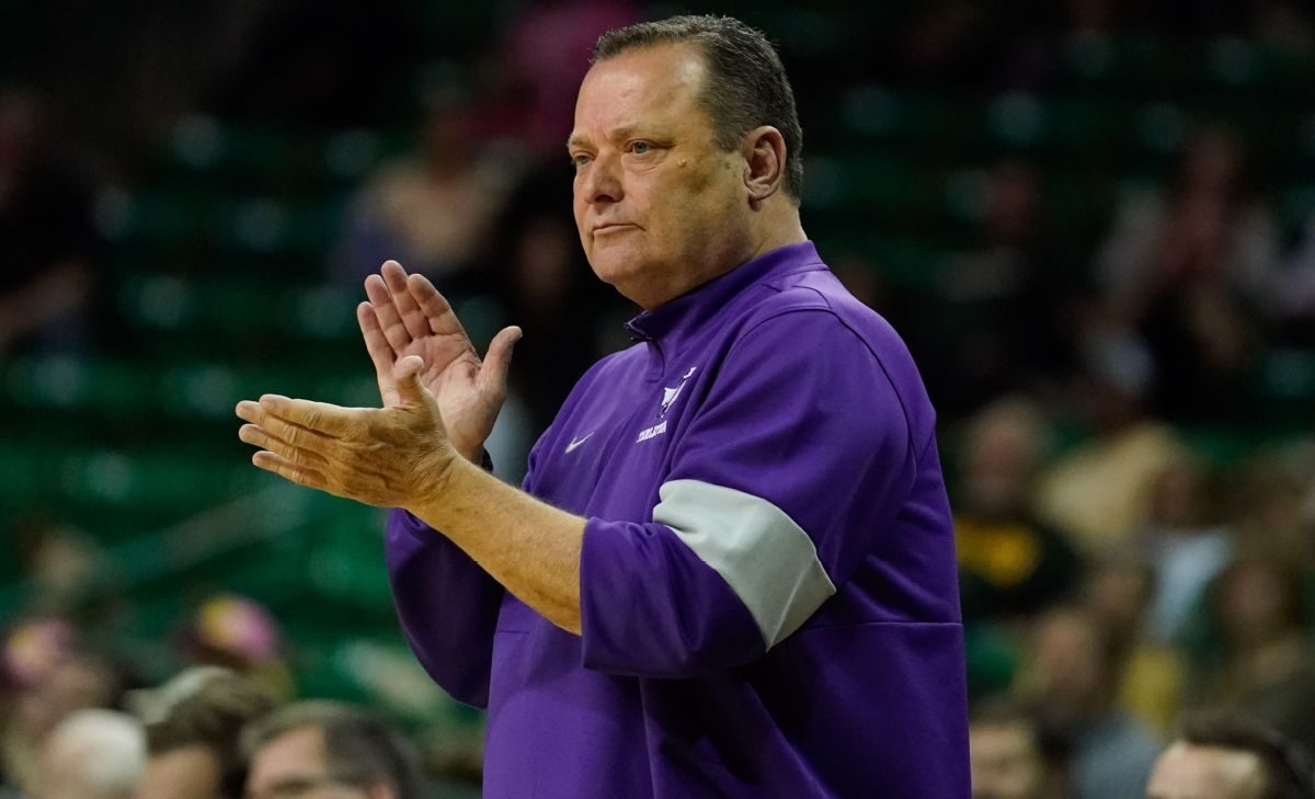  Billy Gillispie placed on leave: Why the Tarleton State coach is under investigation