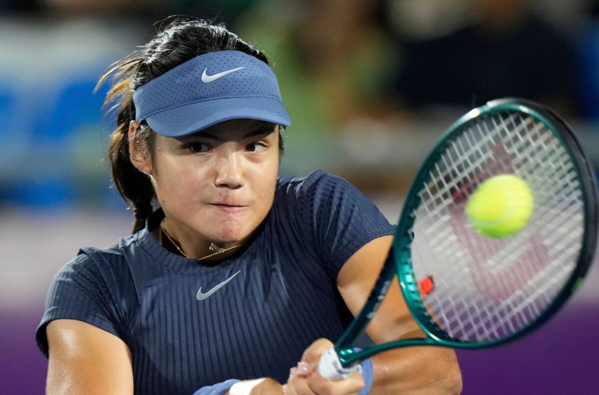  Emma Raducanu collapses in chair and retires from Wuhan Open amid scorching heat