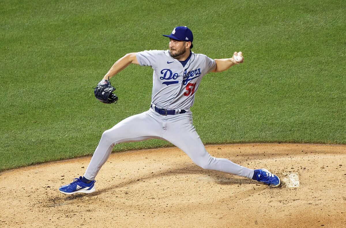  Dodgers pitcher Alex Vesia shares heartbreaking news: Baby daughter Sterling Sol dies just days after birth
