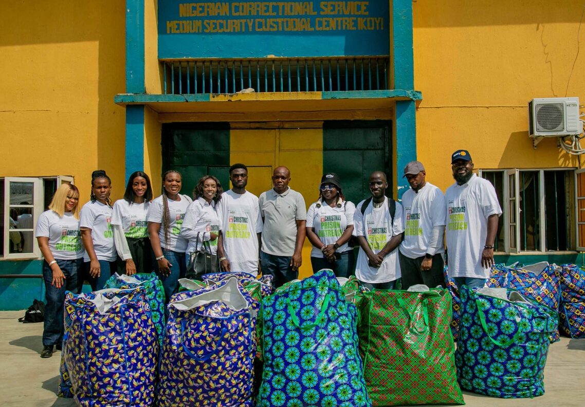  LAAF & ECF Donate Relief Packages to 2,000 Male Inmates Through Hope for Christmas Outreach at Ikoyi Prison