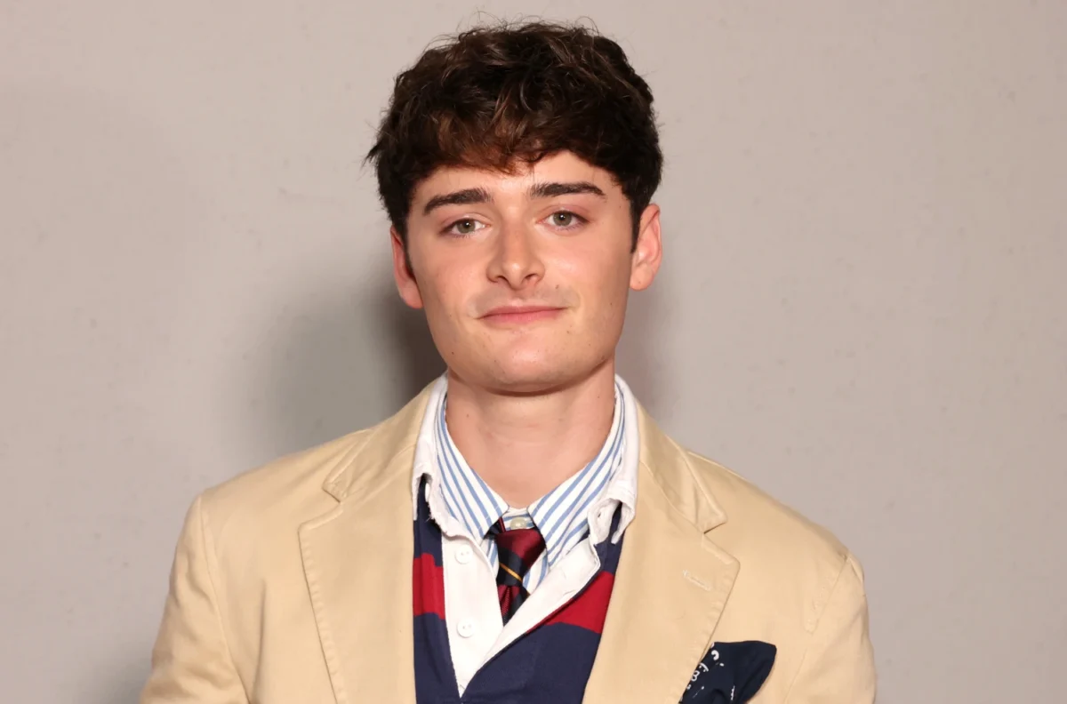  Is Noah Schnapp Gay? Stranger Things Star Breaks Silence as Will Byers’ Coming-Out Scene Mirrors Real Life