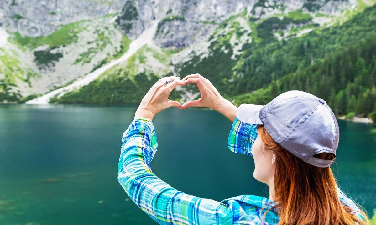  7 Ways to Travel Sustainably Without Breaking the Bank