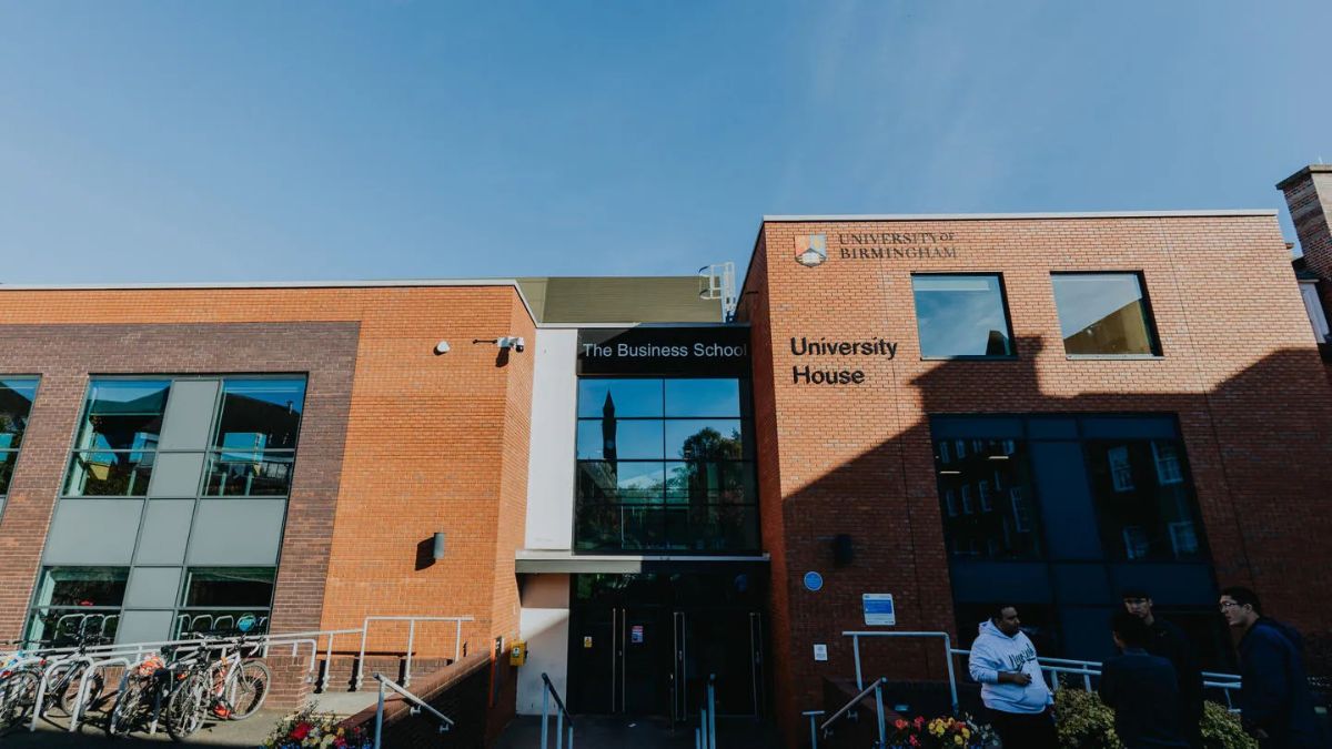  Birmingham Business School Scholarships 2026: How to Apply for £25,000 Master’s Scholarship