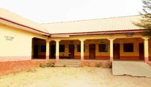 Gbaiko PHC in Bosso LGA before the WDC’s intervention. Once closed midday, it now operates 24/7 thanks to community oversight. (Credit: Anibe Idajili)