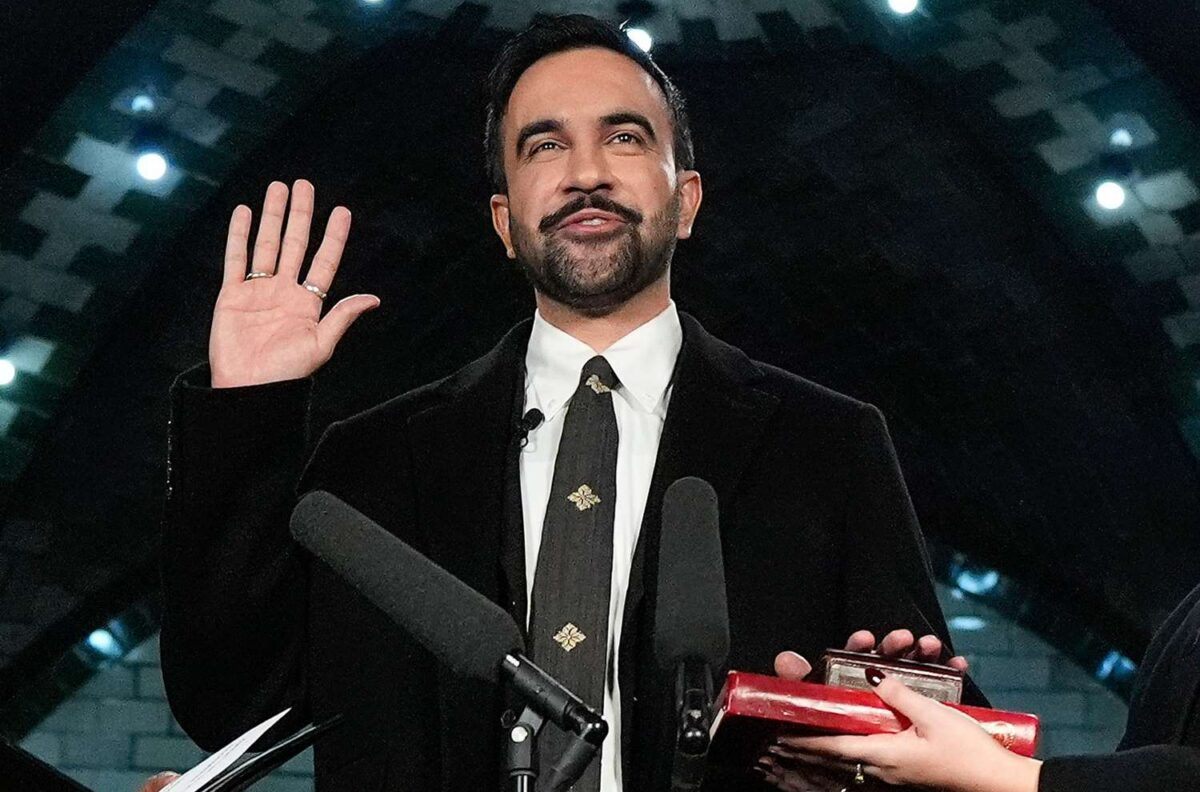  Zohran Mamdani makes history in a midnight swearing-in beneath New York City