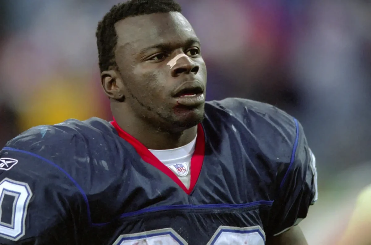  Trump Pardons Ex-NFL Pro Bowler Travis Henry After Drug Conviction