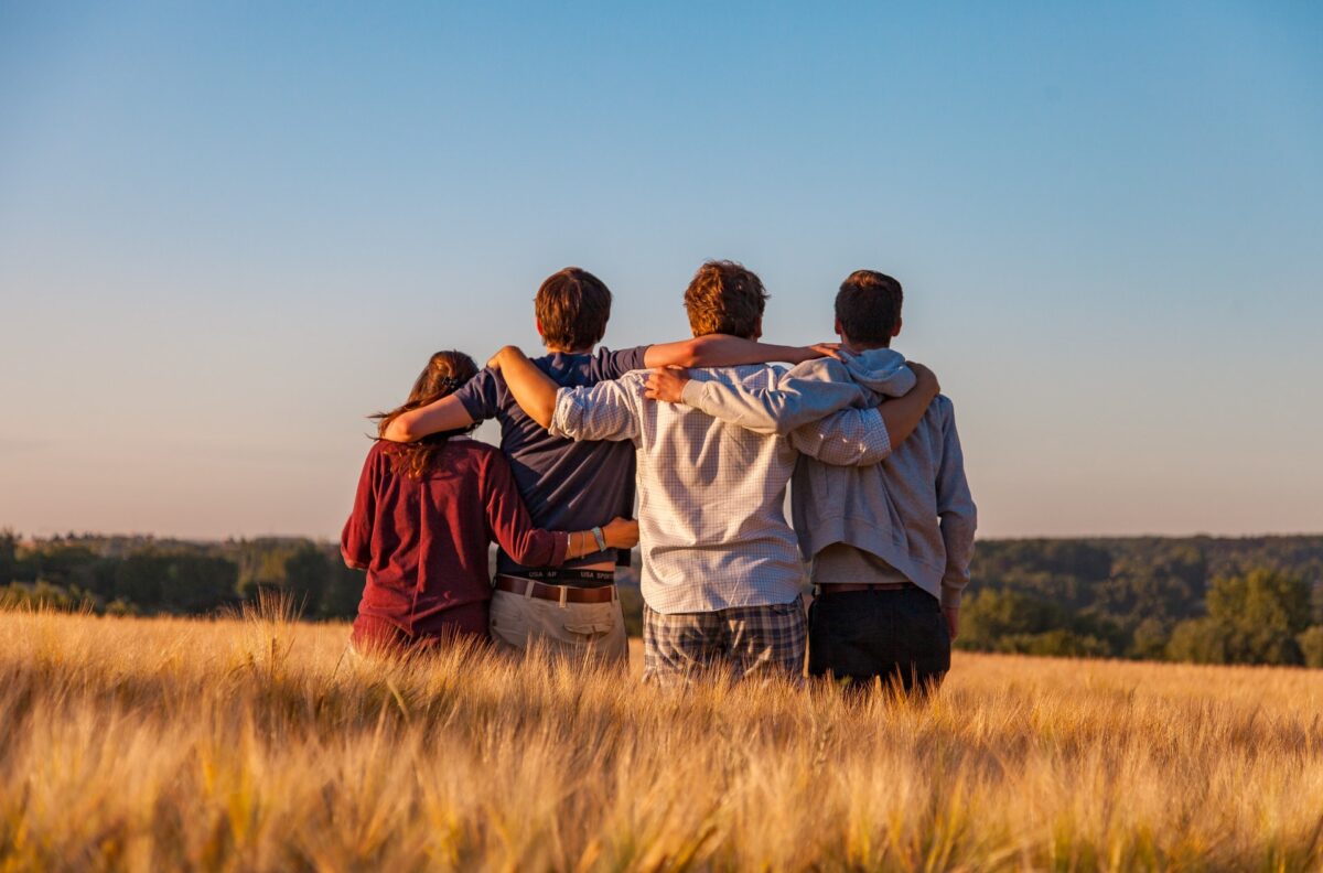  7 Simple Ways to Maintain Friendships During Busy Seasons