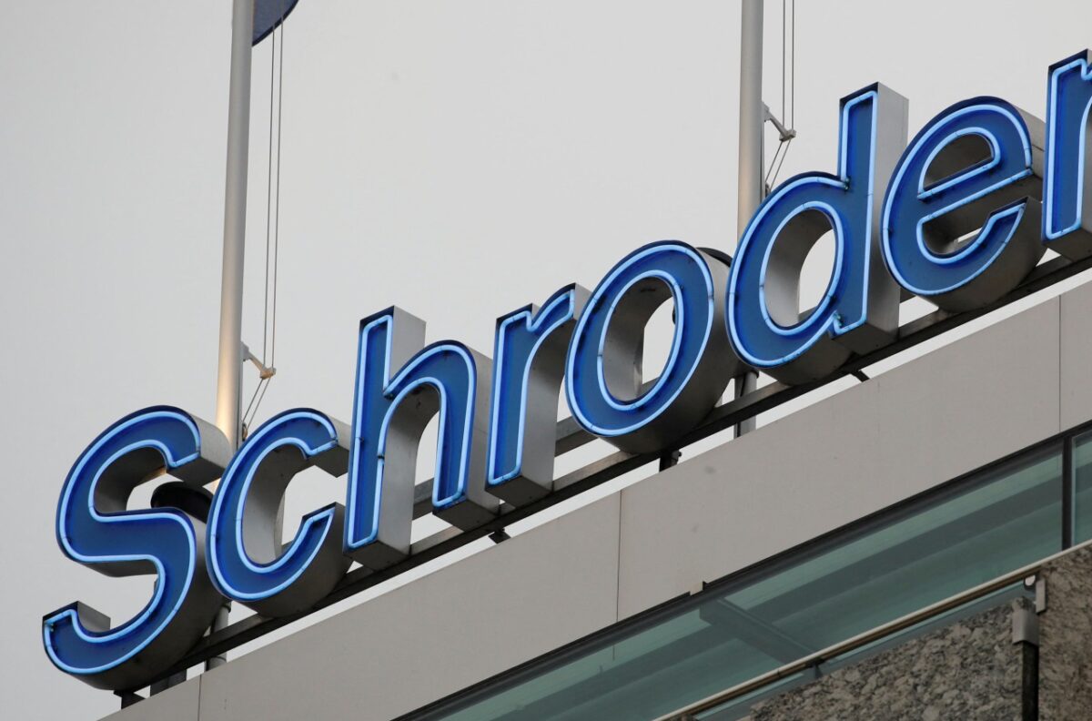  Schroders agrees to £9.9bn takeover by US Giant Nuveen, creating a $2.5 Trillion asset management powerhouse