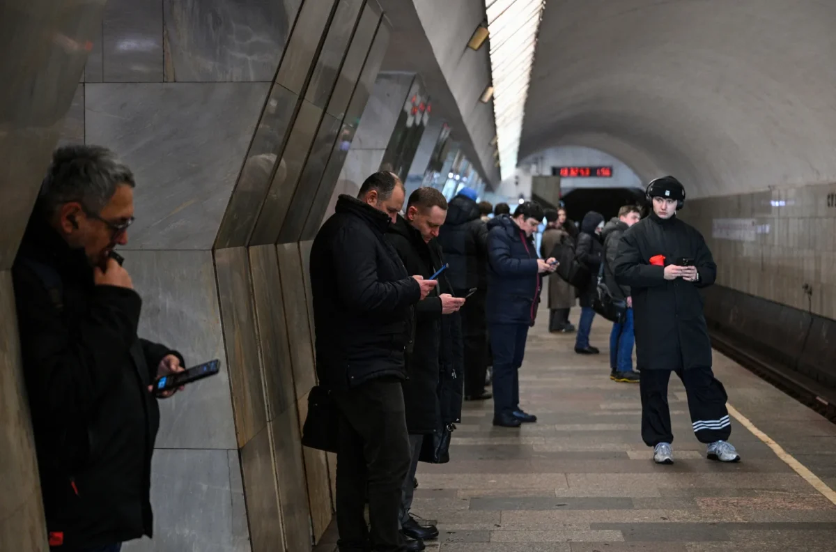  Moscow internet blackouts spark panic: Kremlin’s mobile shutdowns cripple daily life, raise fears of a bigger Russia web crackdown