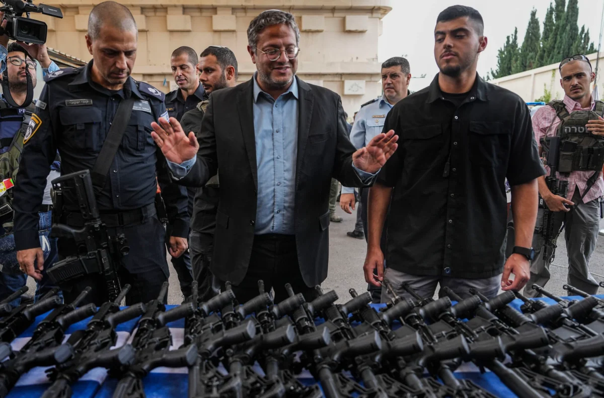  Ben-Gvir expands gun permits in Jerusalem: Over 300,000 residents now eligible for firearms
