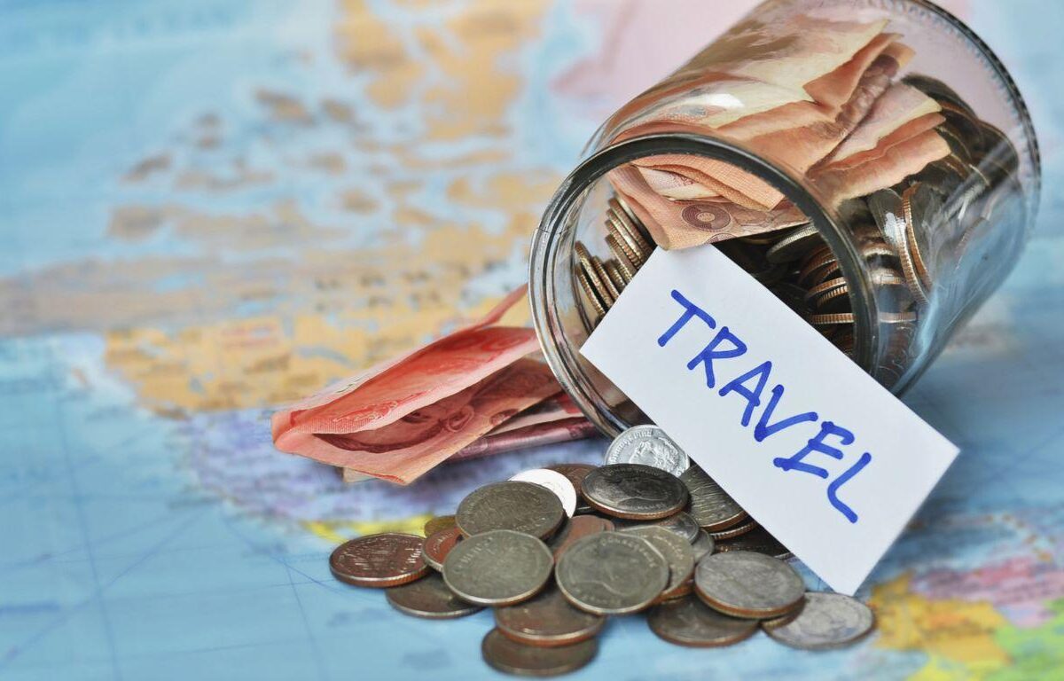  8 Smart Travel Habits Frequent Flyers Swear By to Save More Money Than You Expect