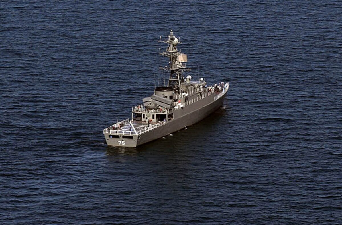  Iranian warship IRIS Dena sunk off Sri Lanka in suspected submarine attack: Over 100 missing