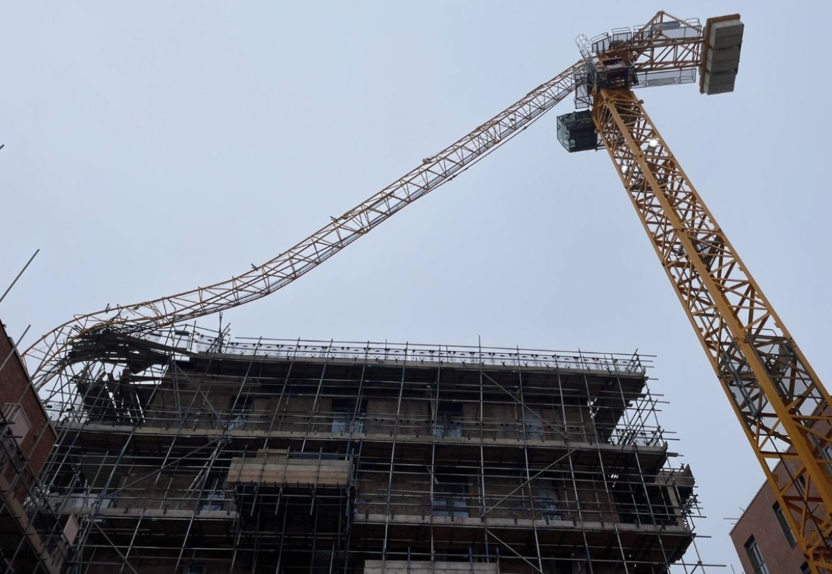 Collapse tower crane jib at Kensington London construction site