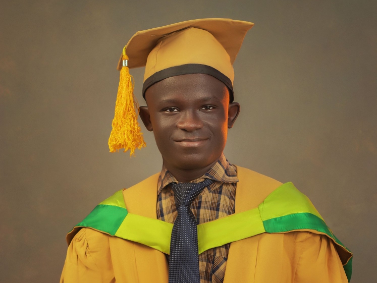 LAUTECH best graduating student praises NELFUND loan support. Image Credit: YhungProf0/X