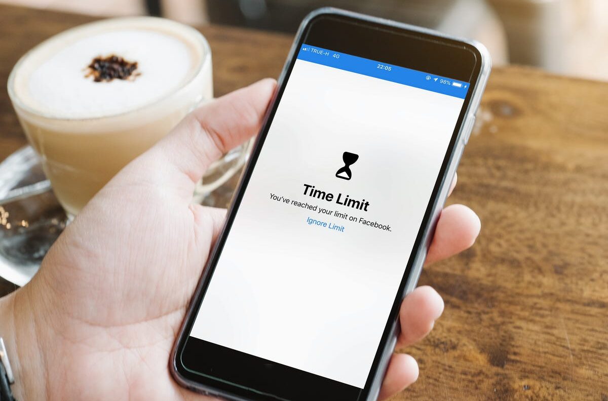  7 Smart Habits for Managing Screen Time Effectively