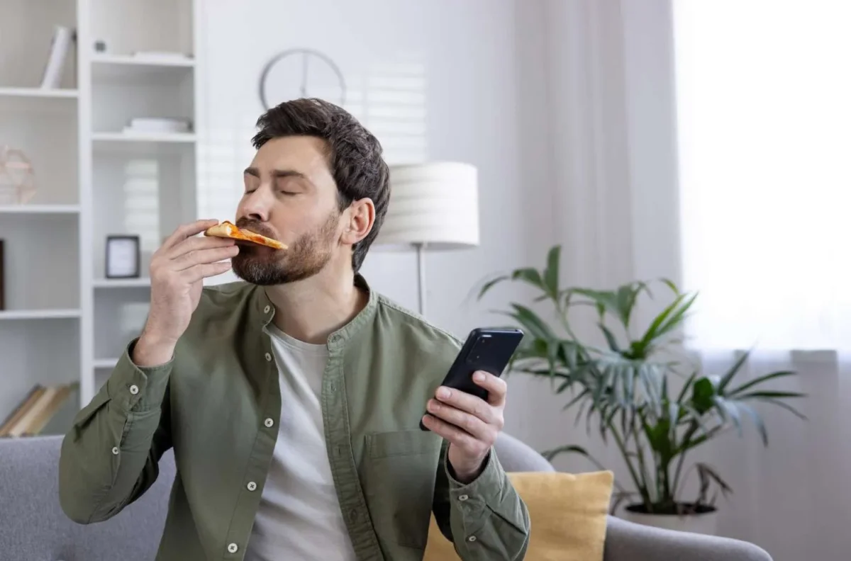  8 Signs Your Eating Habits Need a Reset