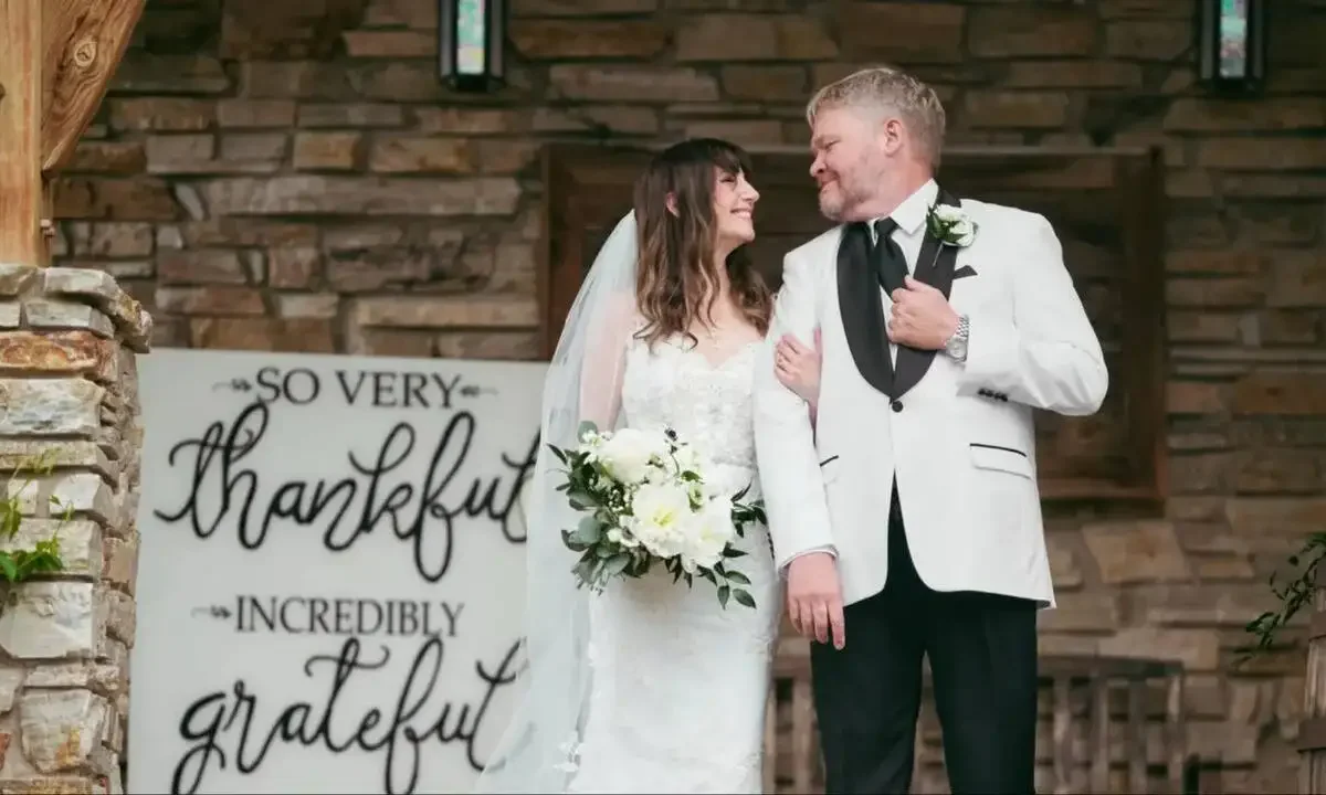  Who is Scott Michael Campbell? The Actor who married James Van Der Beek’s ex-wife