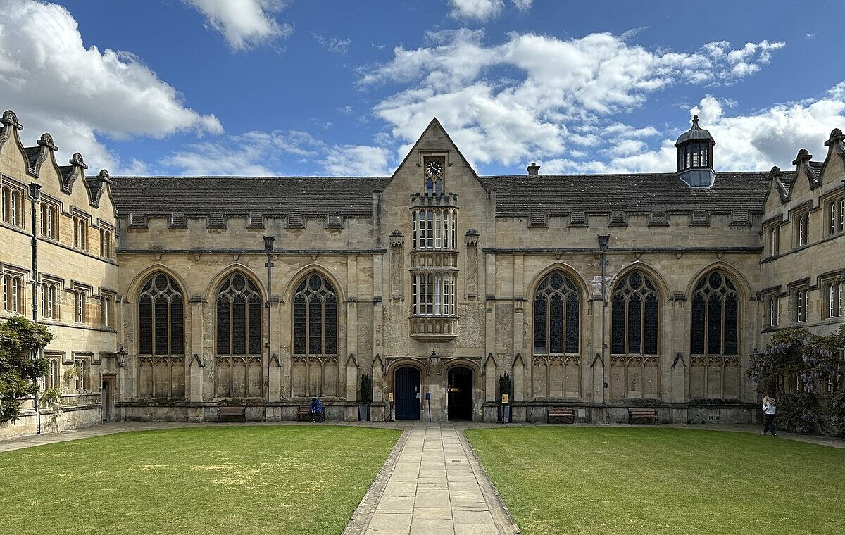  Oxford Weidenfeld-Hoffmann Scholarship 2027: Apply for Fully Funded Opportunity with £20,780 Living Stipend