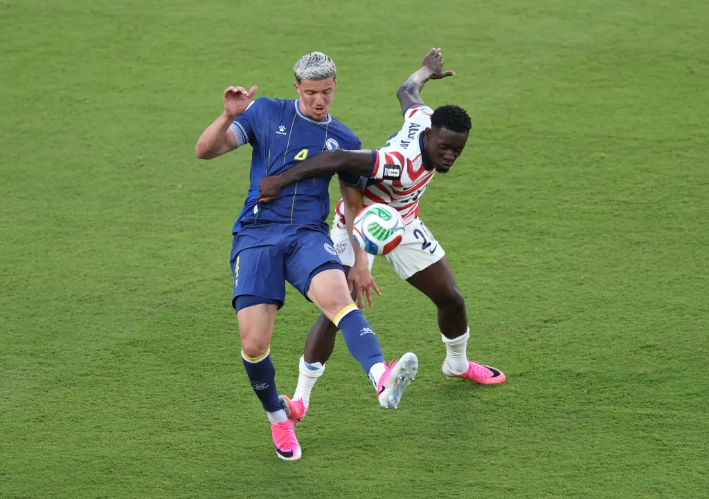  Folarin Balogun makes World Cup history: Scores, sees red as USA beat Bosnia to set up Belgium clash