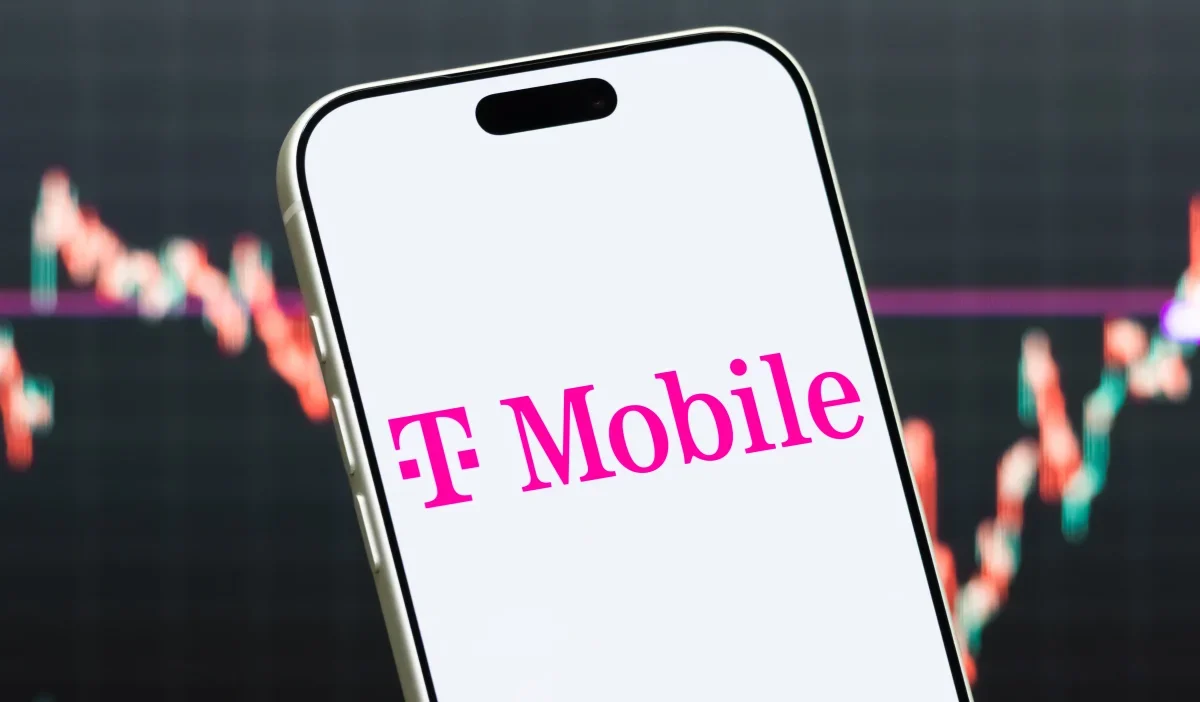  T-Mobile outage today leaves thousands in SOS mode: Why your phone has no signal and what we know so far