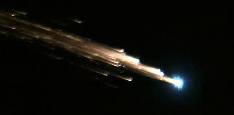 SpaceX removes hundreds of Starlink satellites in controlled deorbit. Image Credit: SatNews