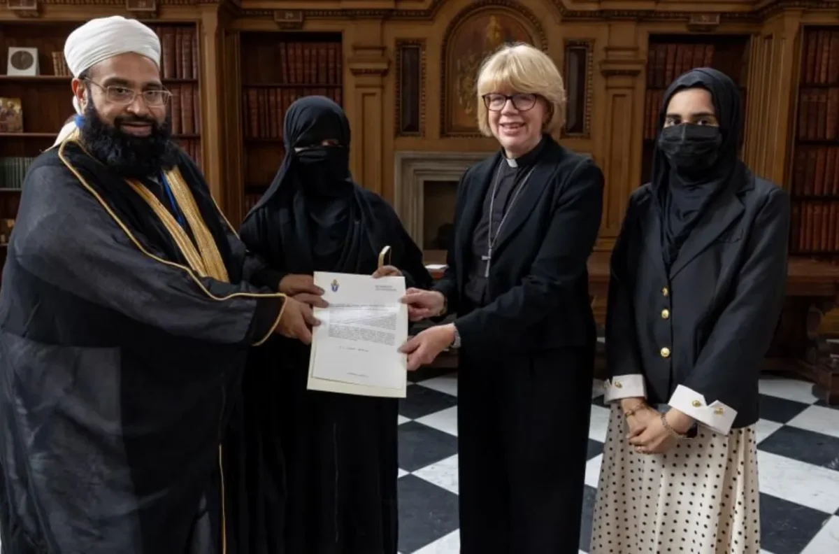  Hafiz Tahir Ashrafi: Why Archbishop of Canterbury withdrew award given to Muslim cleric