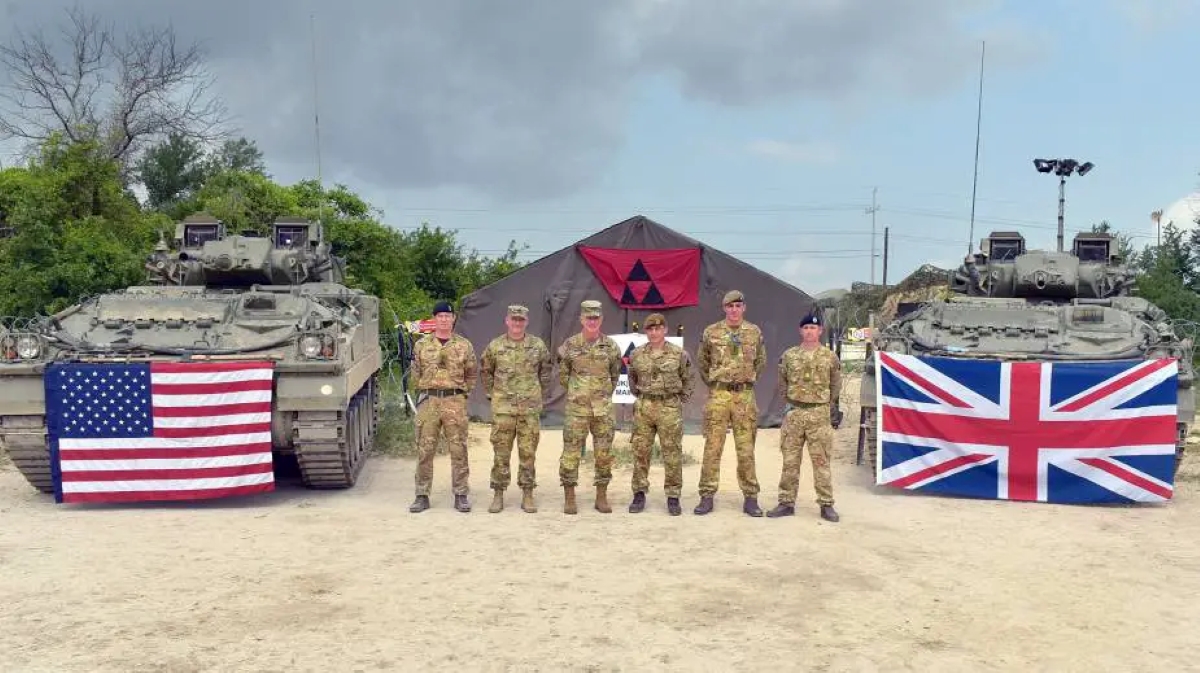 Can Nigerians Join the US or UK Army?